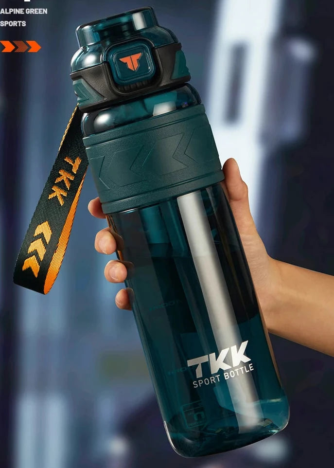 TKK Everyday Hero Bottle in Alpine Green
