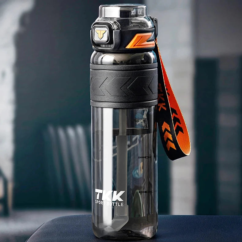 TKK Everyday Hero Bottle Volcanic Black on its own